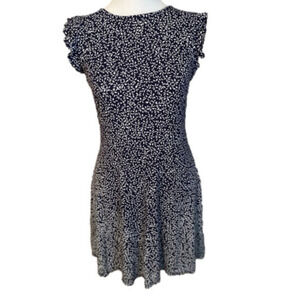 Old Navy Sleeveless Ruffled Cap Floral Dress in Navy & White.